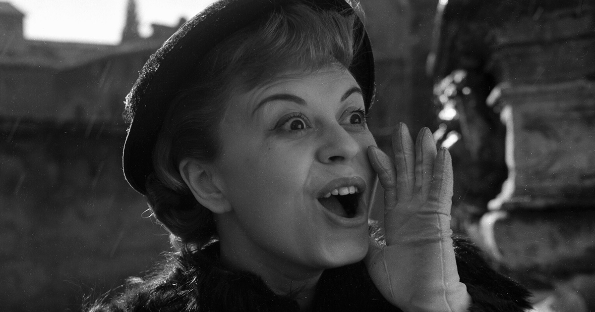 Giulietta Masina in "Lo sceicco bianco" (1953), Archivio centrale dello Stato, Fondo Civirani