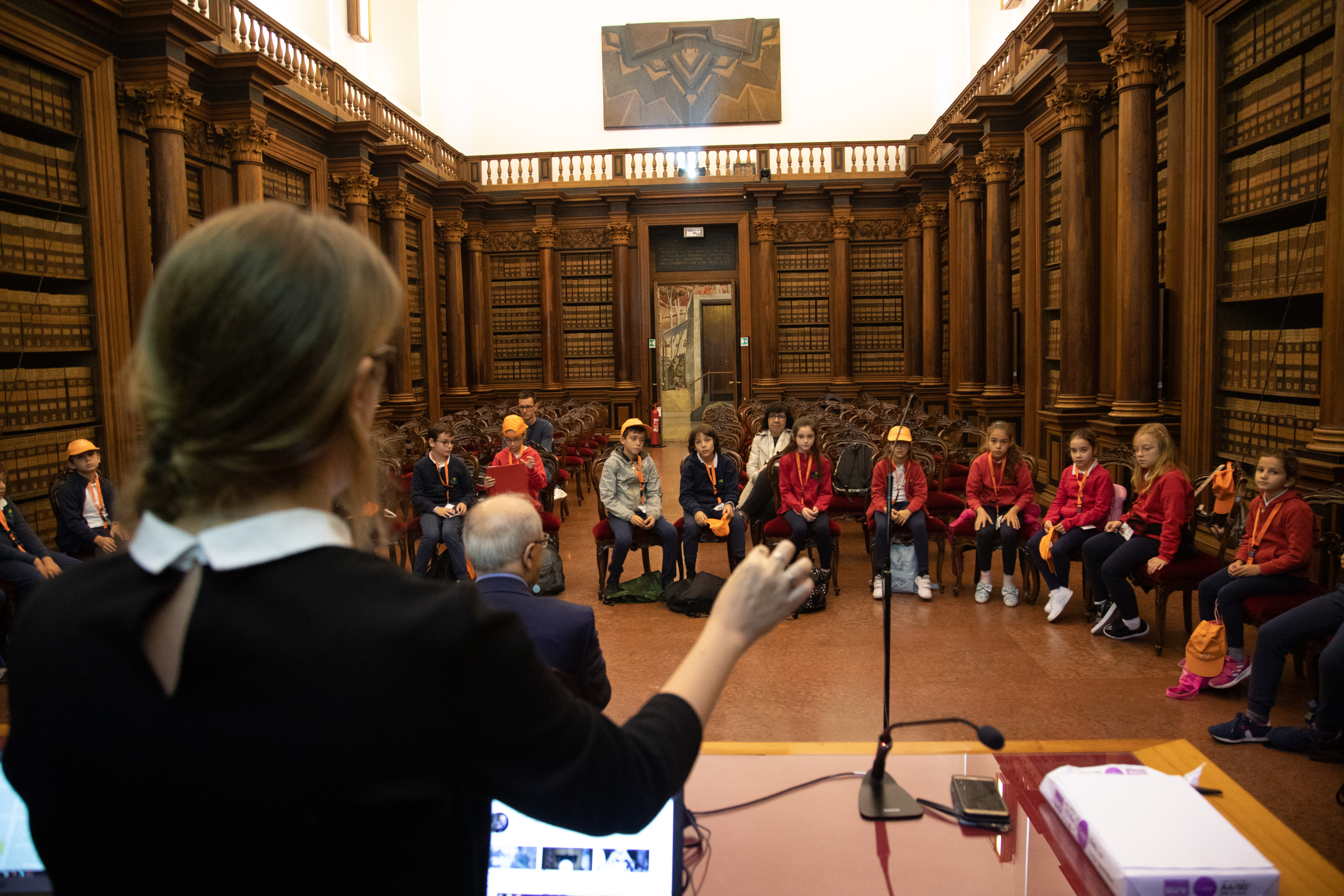 "Reporter per un giorno", Kids university 2019 - Archivio antico, Palazzo Bo, Università degli studi di Padova (foto: Andrea Signori)