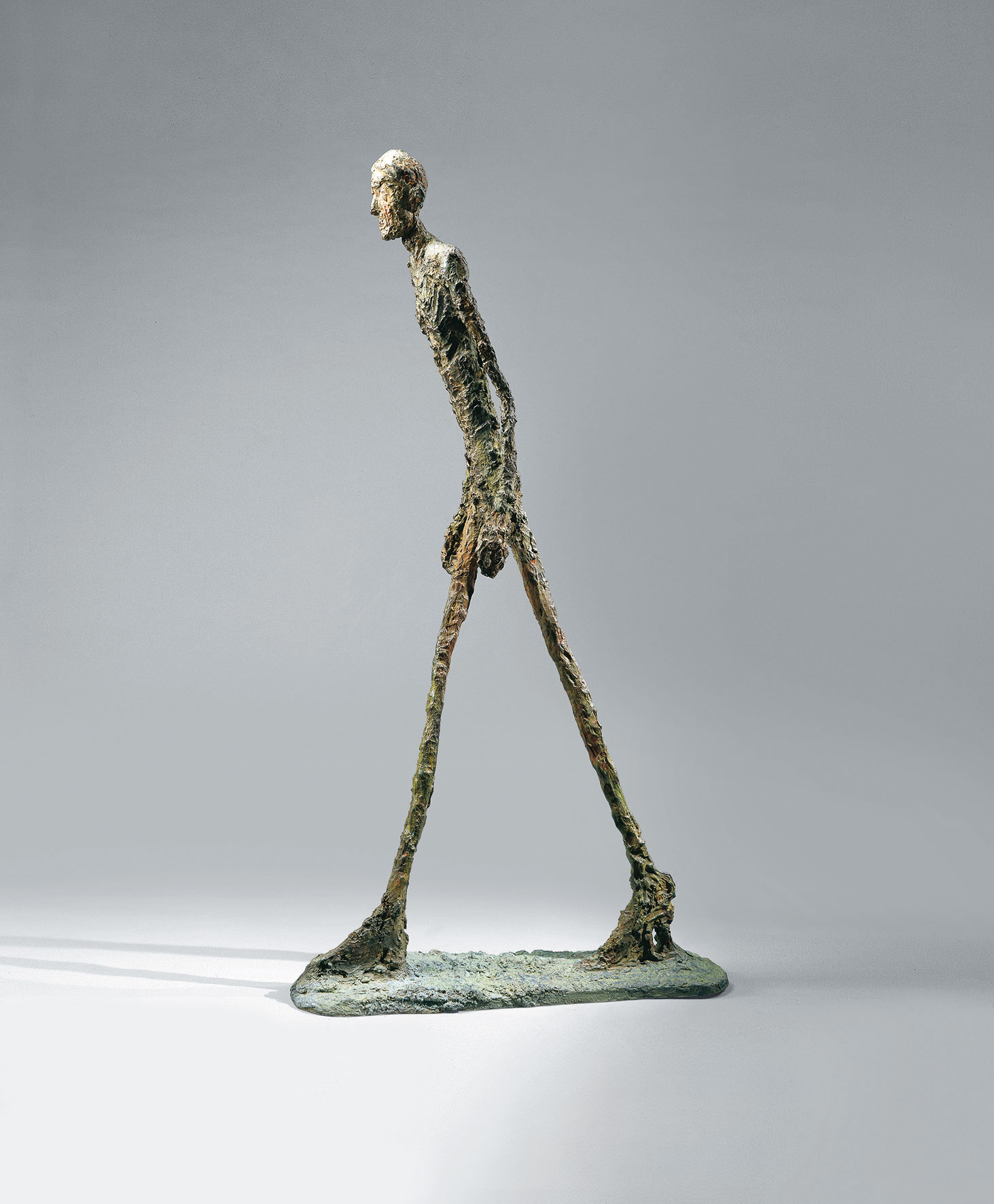 Alberto Giacometti, L'homme qui marche I (L'uomo che cammina I), 1960, bronzo, cm 183 x 26 x 95,5. Saint-Paul-de-Vence, Fondation Marguerite et Aimé Maeght ©Claude Germain - Archives Fondation Maeght (France) © Alberto Giacometti Estate / by Siae in Italy 2019