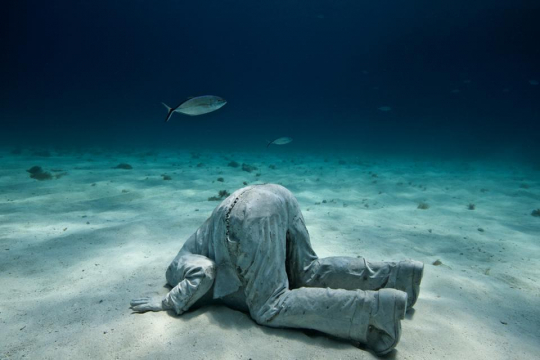 The Banker, M.U.S.A., 2009. Image credit: Jason deCaires Taylor, @jasondecairestaylor. 