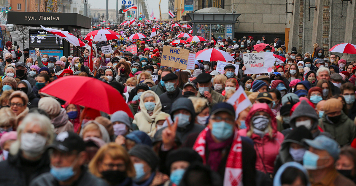 Manifestanti in strada a Minsk, capitale della Bielorussia 