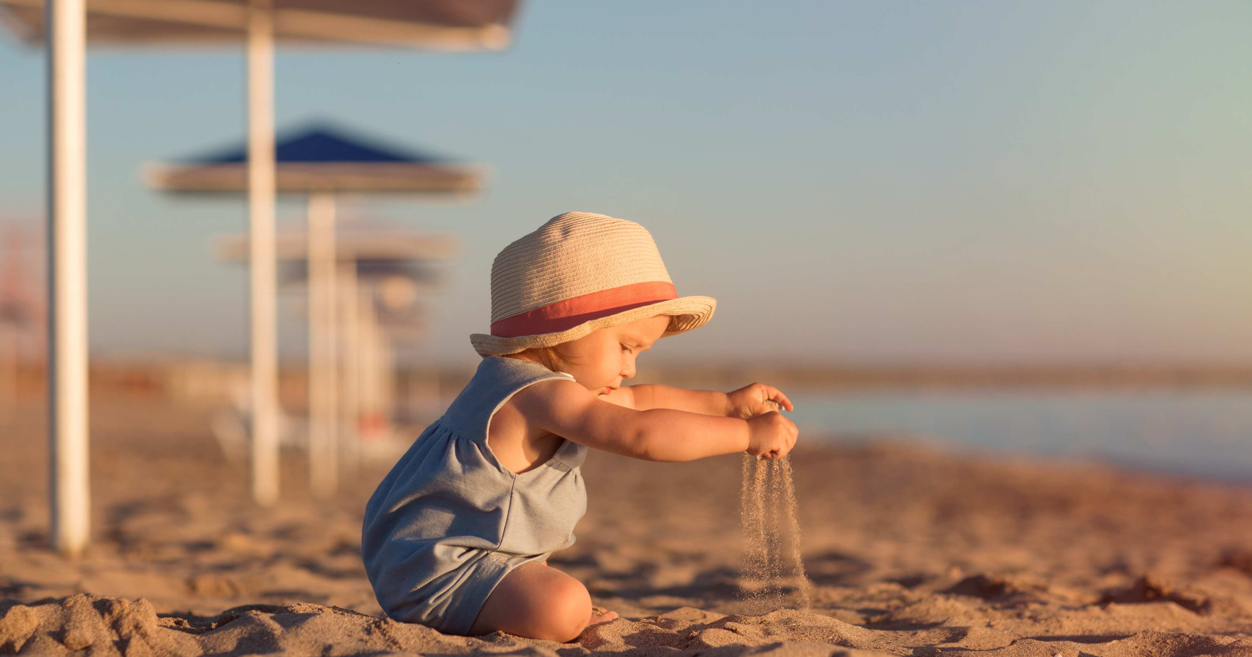 bambino in spiaggia