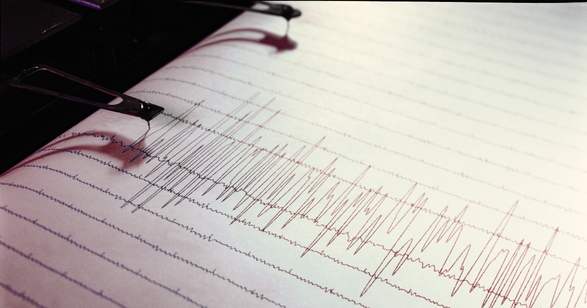 Un sismografo, strumento per registrare i terremoti