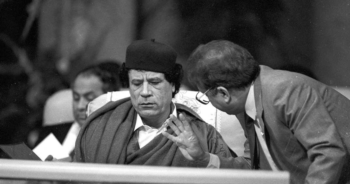 Muammar Gheddafi in uno scatto del 1990. Foto: Reuters