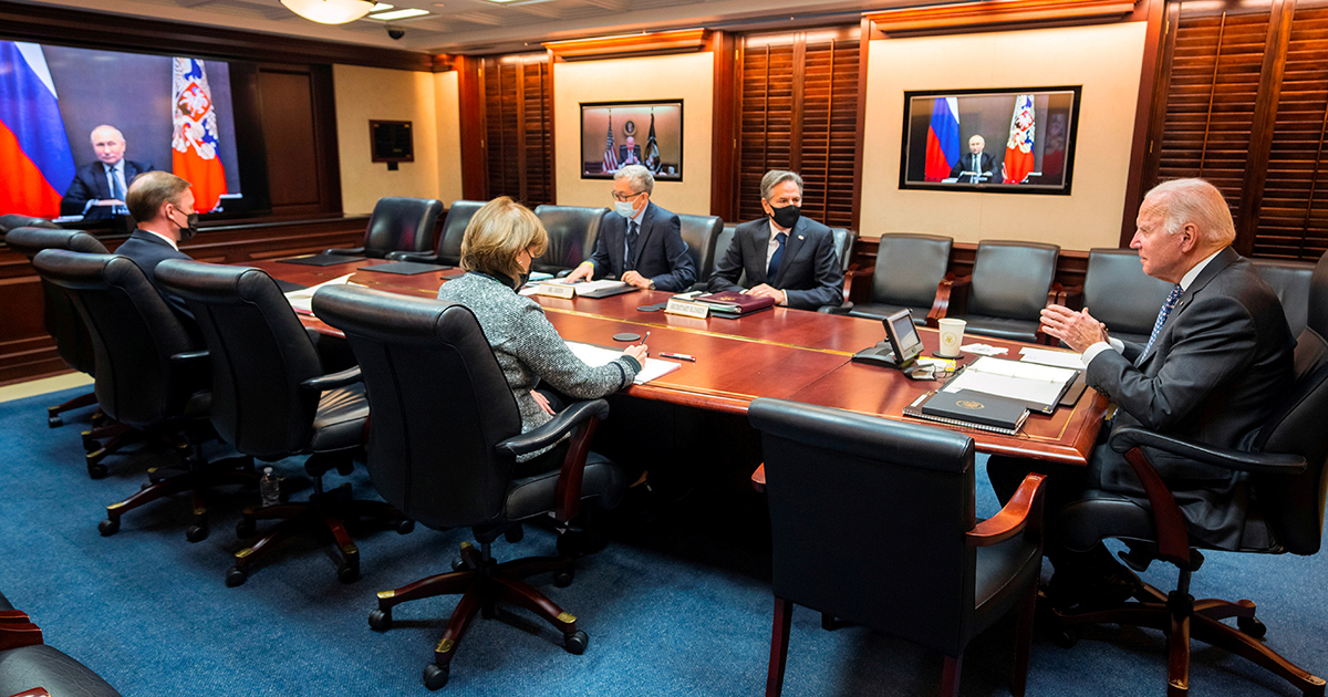 La teleconferenza tra Biden e Putin. Foto: Reuters