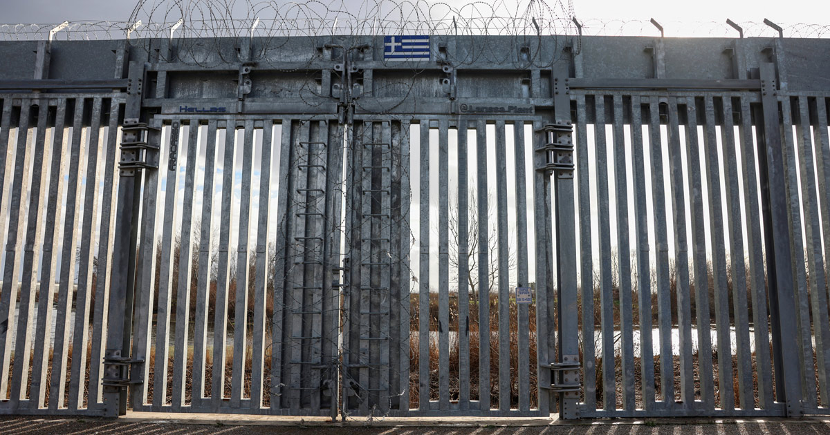 Cancelli anti-migranti in Grecia. Foto: Reuters