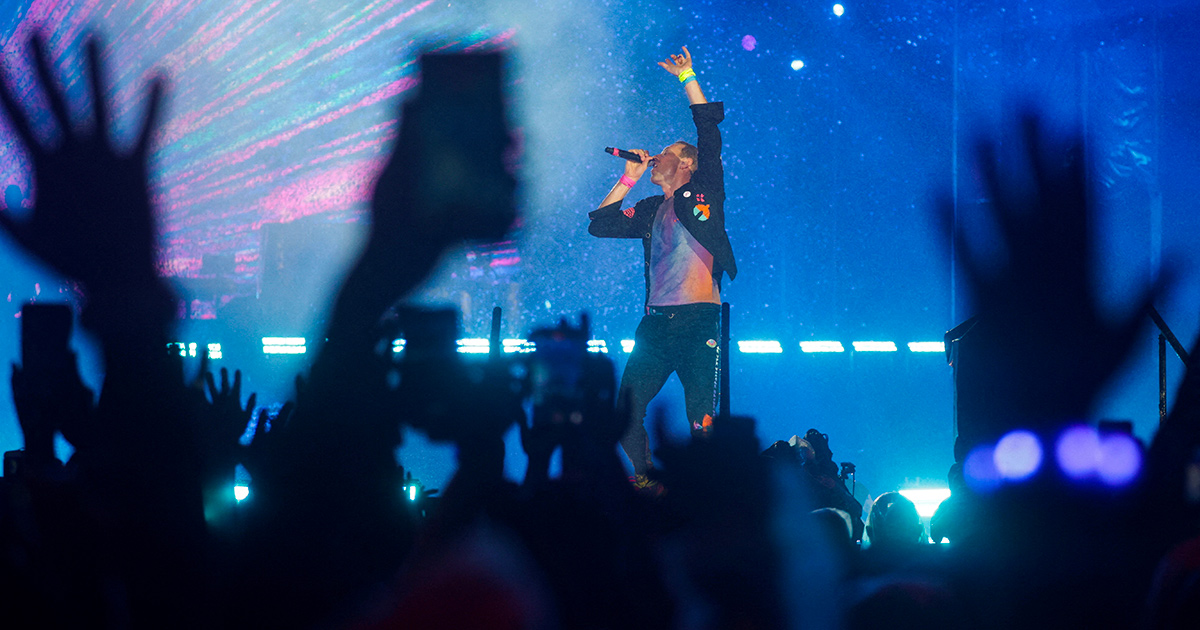 Il frontman e cantante dei Coldplay durante un concerto. Foto: Reuters