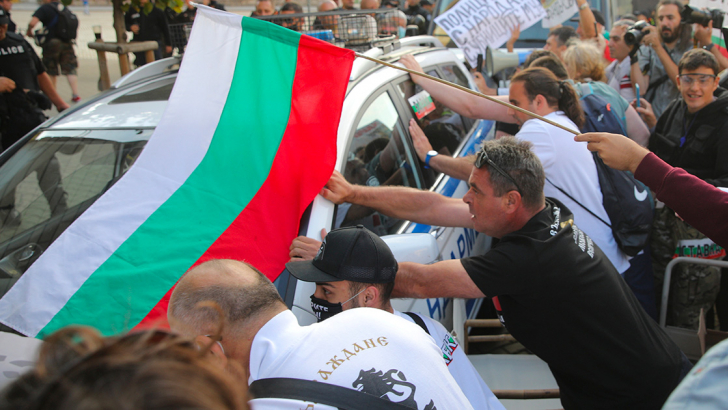 Le proteste di piazza, a settembre 2020, contro Boyko Borissov. Foto: Reuters