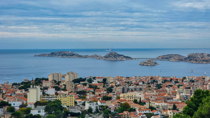 Una veduta panoramica di Marsiglia